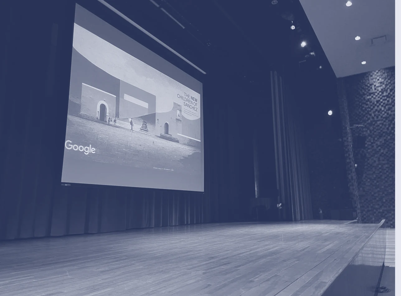 Scène de la conférence d’Alex Servin pour Google au Musée national d’anthropologie de Mexico